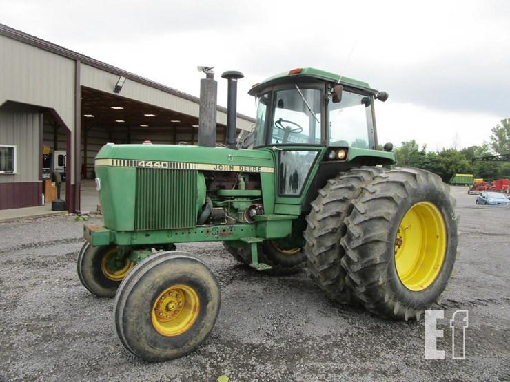 john-deere-4440-image-1