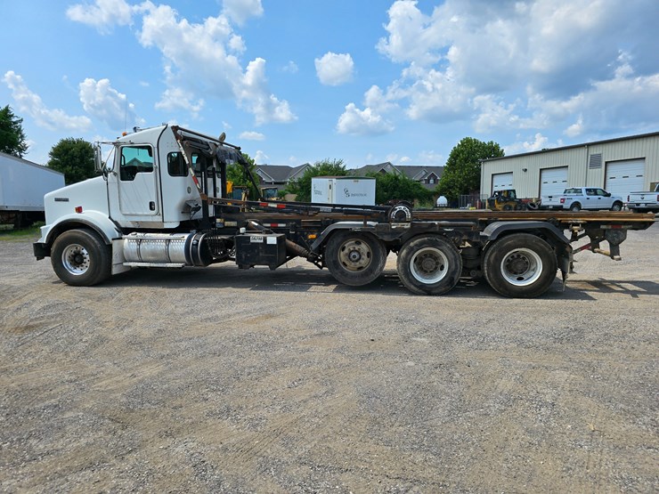 2012-kenworth-t800-image-15