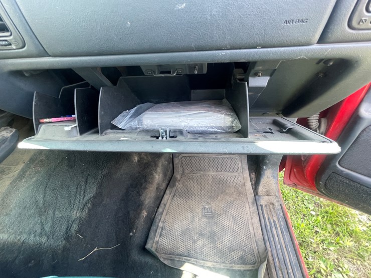 #1040-•-2000-chevy-1500-truck-(has-wi-title)-image-73