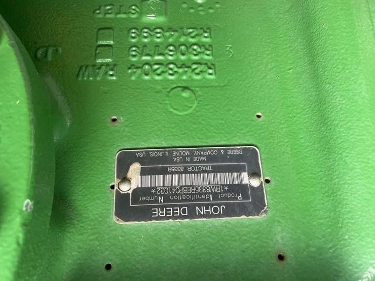 2011-john-deere-8335r-image-5