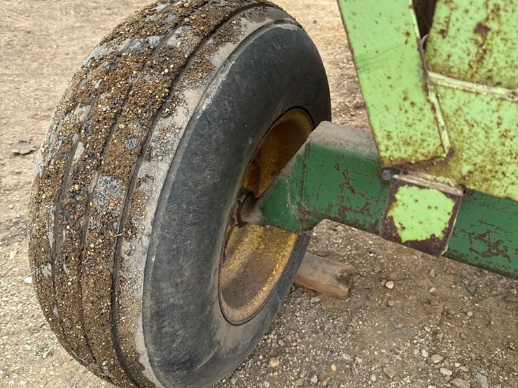parker-200bu-gravity-wagon-image-14