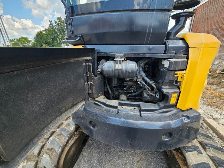 2018-komatsu-pc55mr-image-31