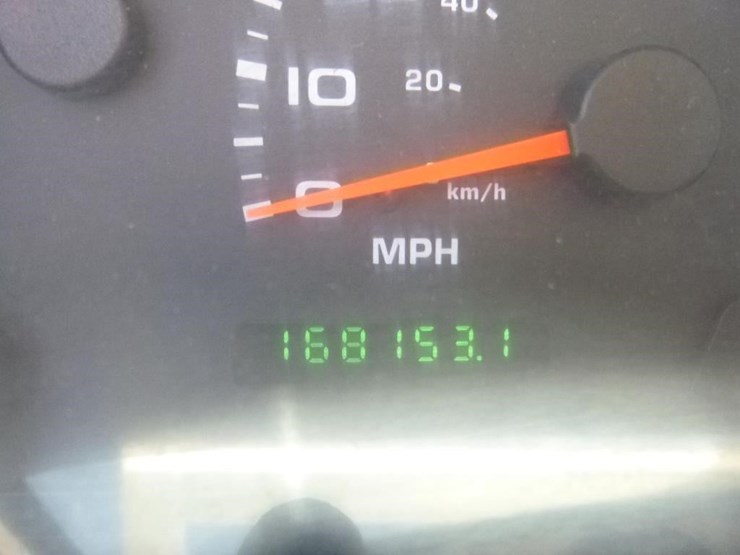 2004-ford-f450-image-17