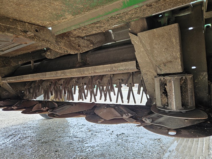 2018-john-deere-635-image-11