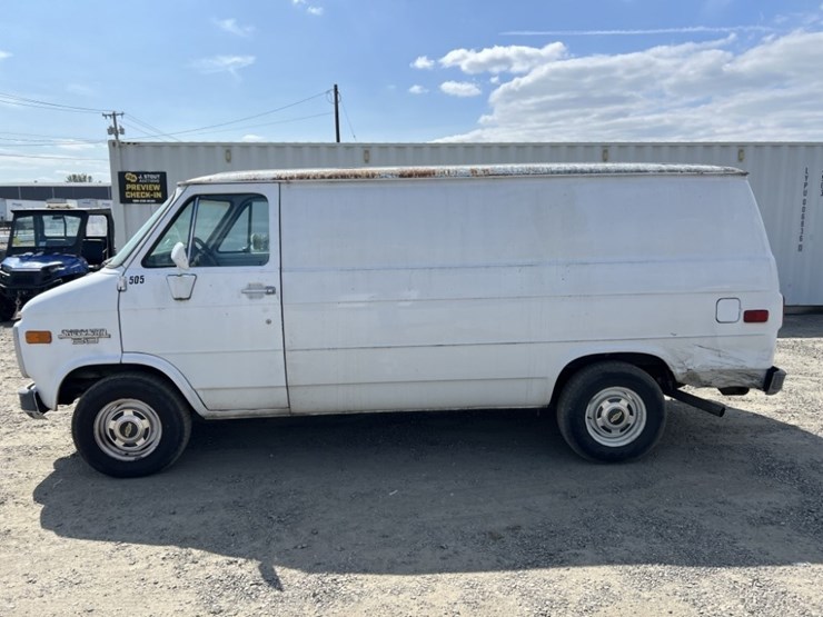 1992-chevrolet-g20-image-7