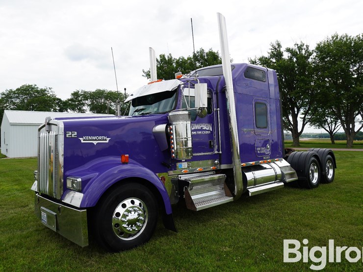 2006-kenworth-w900l-image-1