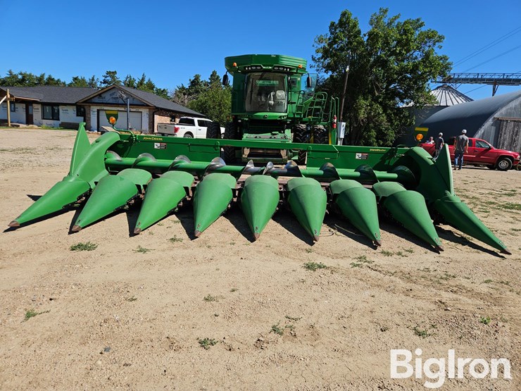 2011-john-deere-608c-stalkmaster-image-2