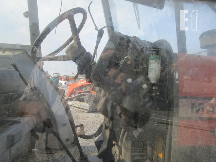massey-ferguson-383-image-11