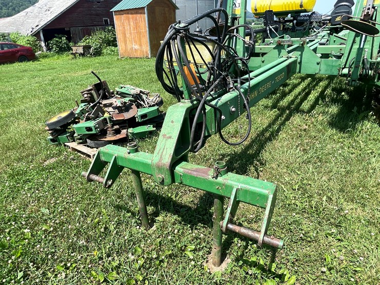 john-deere-7200-image-23