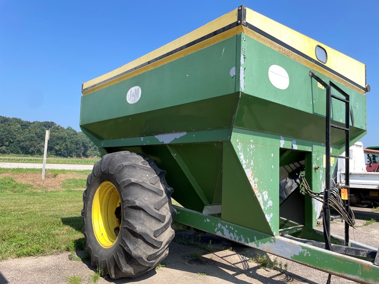 #1057-•-j-&-m-grain-cart-image-8