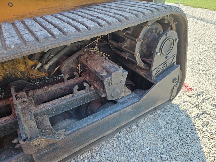 2004-caterpillar-277-image-22
