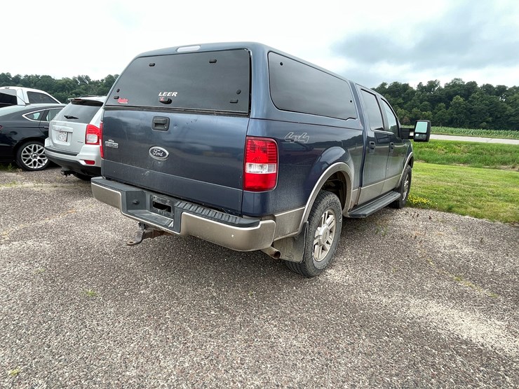 #1037-•-2005-ford-lariat-crew-cab-4x4-(has-wi-title)-image-6