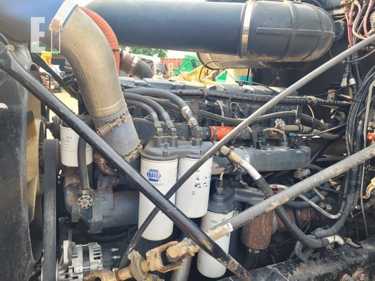 1999-mack-cl713-image-19