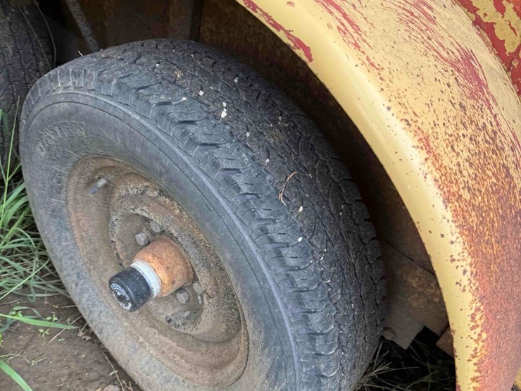 6ft-x-17ft-bumper-hitch-livestock-trailer-image-19