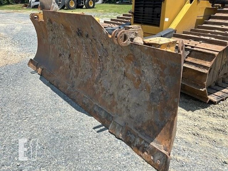 2017-caterpillar-d6n-lgp-image-6