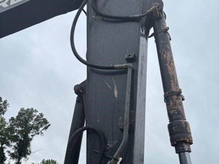 2014-deere-160g-lc-image-24