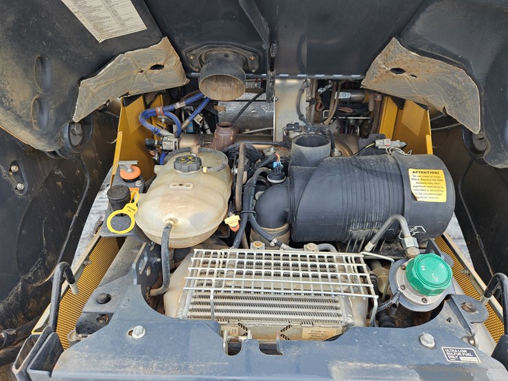 2019-deere-331g-image-16