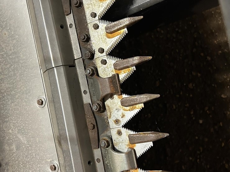 claas-maxflex-1200-image-19