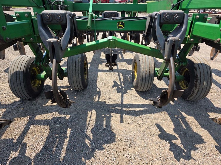 john-deere-2700-image-19