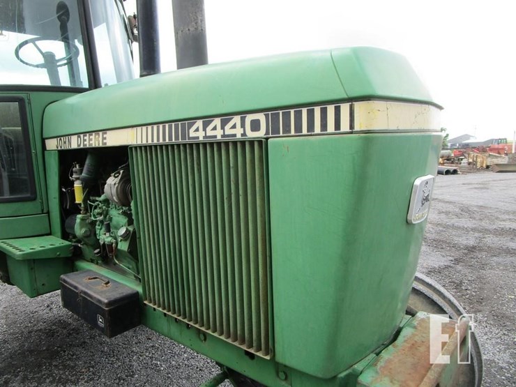 john-deere-4440-image-25