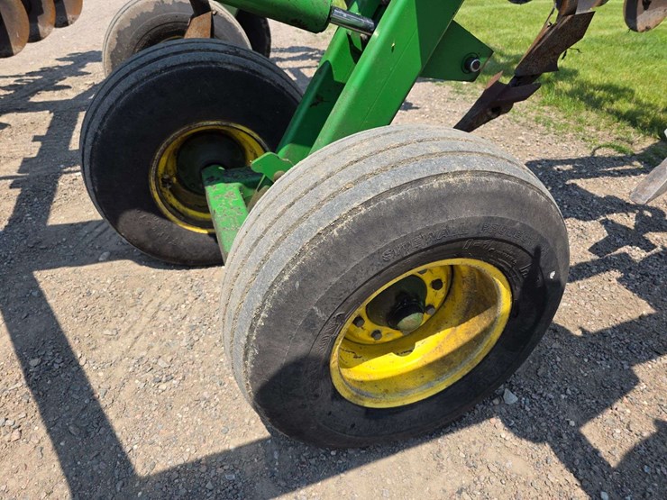 john-deere-2700-image-27