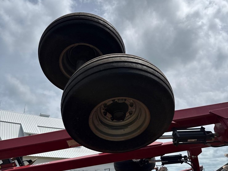 2012-case-ih-340-image-16
