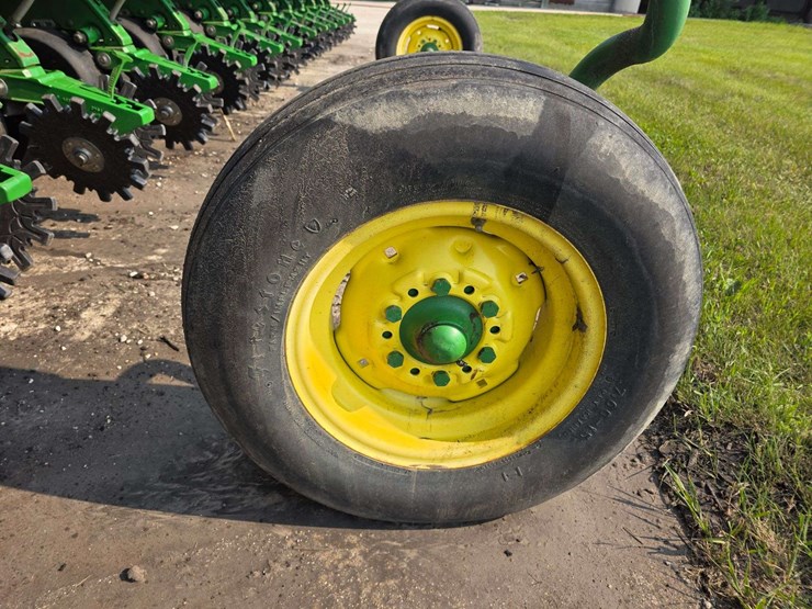 john-deere-1710-image-19