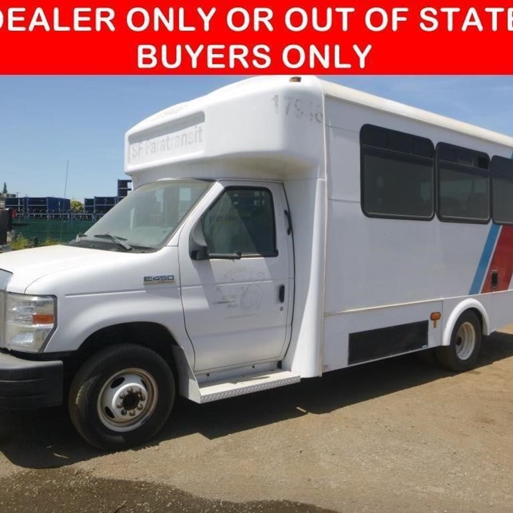 2017 FORD E450