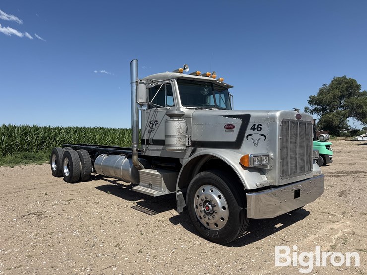 1992-peterbilt-379-image-3
