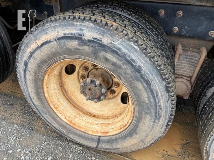 2005-mack-granite-cv713-image-22