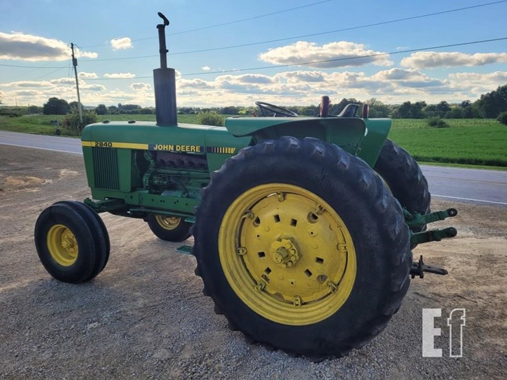 john-deere-2840-image-11