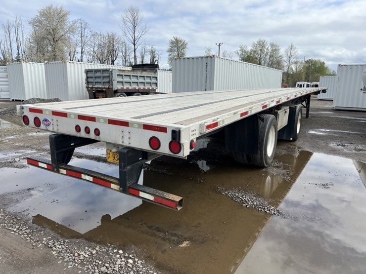2019-utility-flatbed-image-3