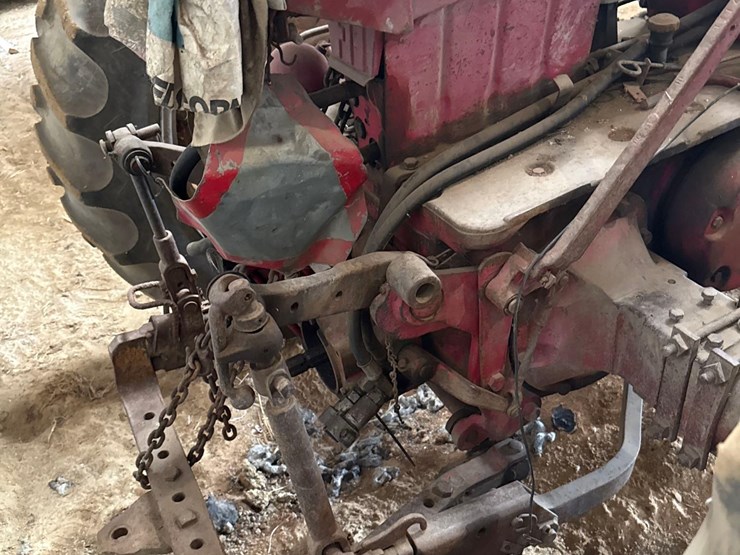 international-parts-tractor-image-22