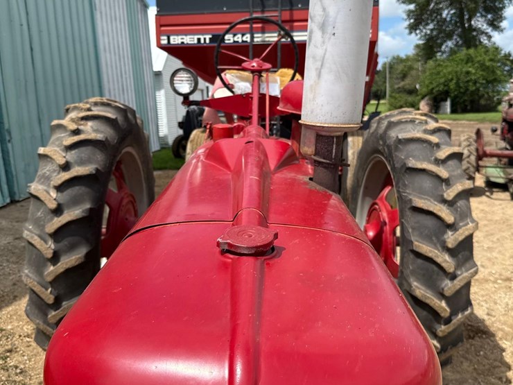 farmall-super-h-tractor-image-15