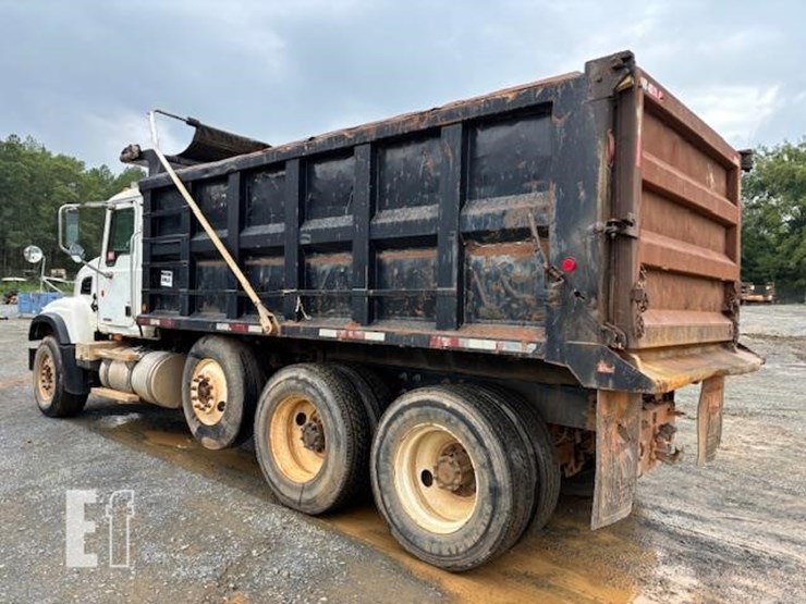 2005-mack-granite-cv713-image-6