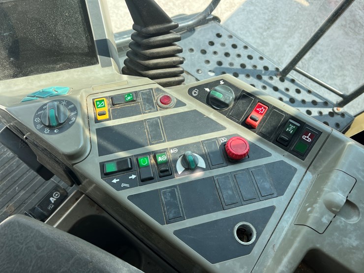 1999-caterpillar-lexion-465-image-11