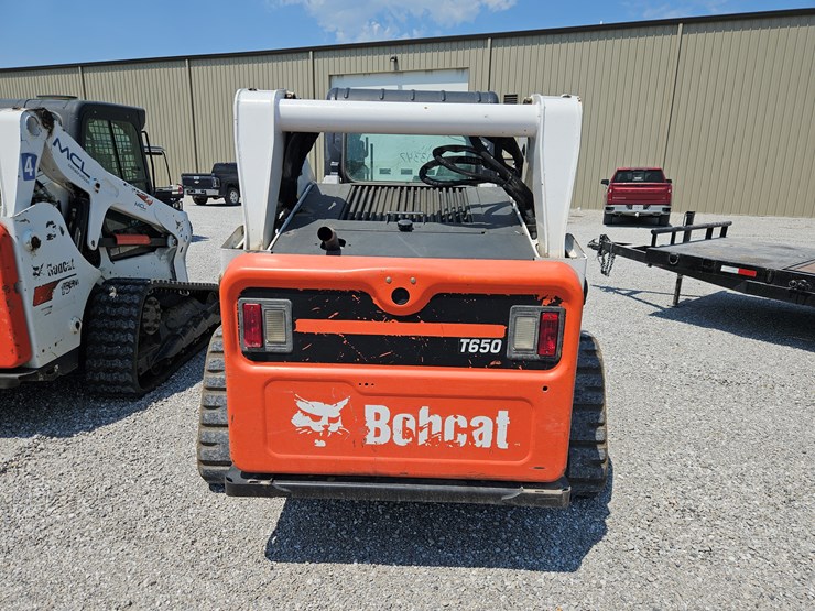 2013-bobcat-t650-image-18
