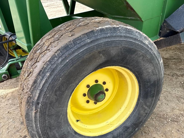 1996-demco-525bu-gravity-wagon-image-24