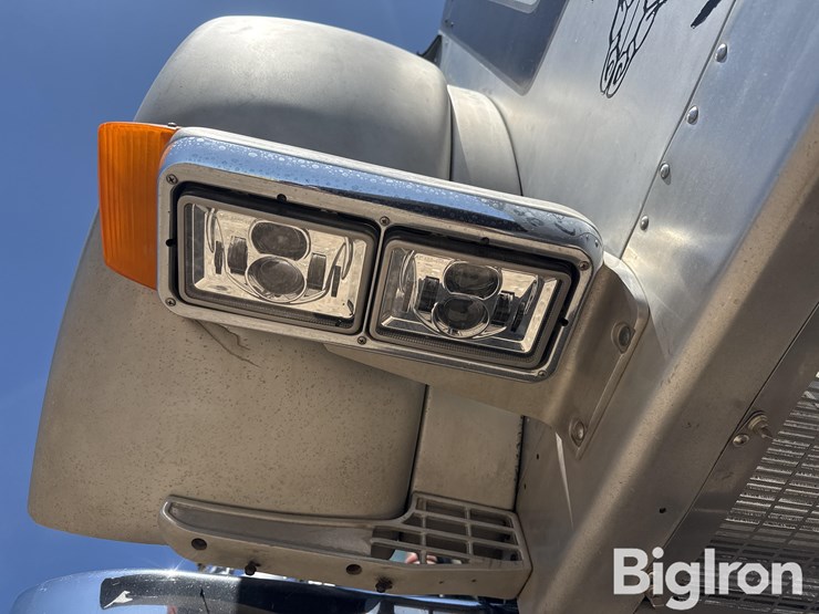 1992-peterbilt-379-image-16