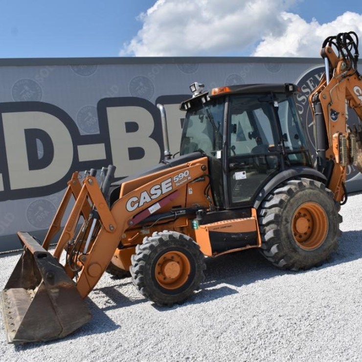 2012 CASE 590SN