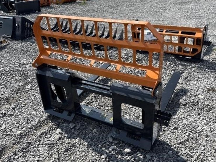 land-honor-pallet-forks-image-2