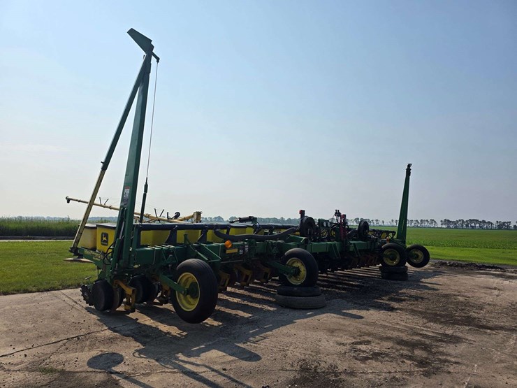 john-deere-1710-image-2