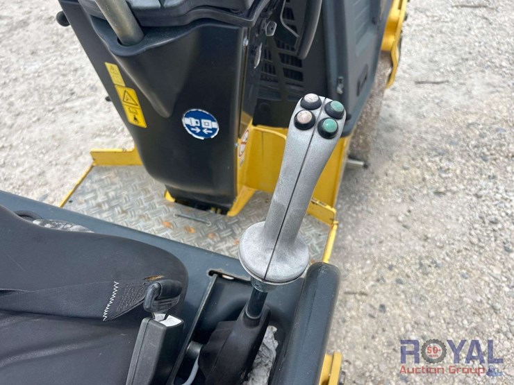 2017-bomag-bw90-image-18