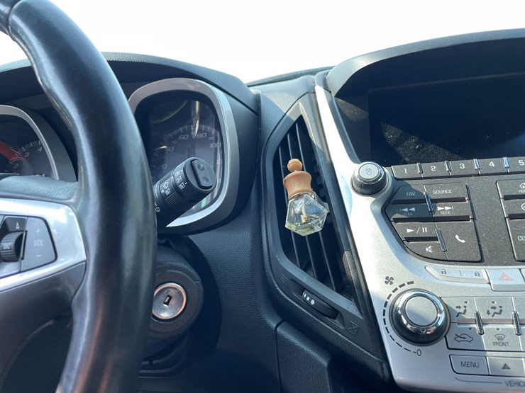 #1041-•-2014-chevy-equinox-awd-(has-wi-title)-image-40