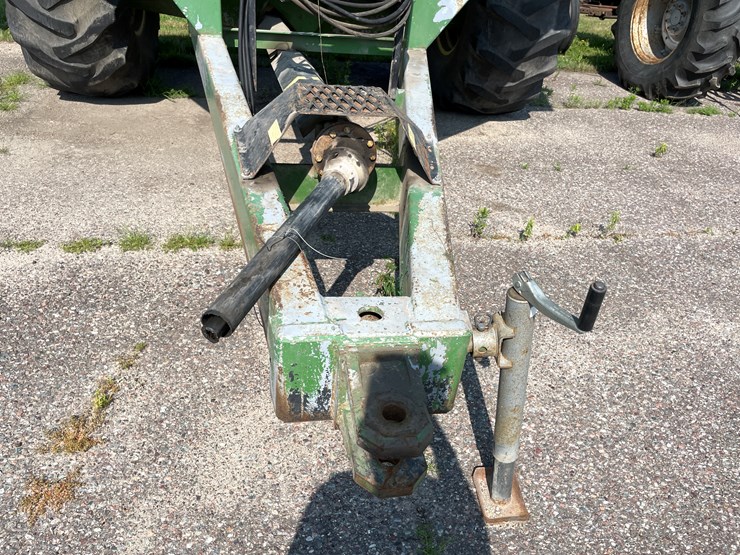 #1057-•-j-&-m-grain-cart-image-9