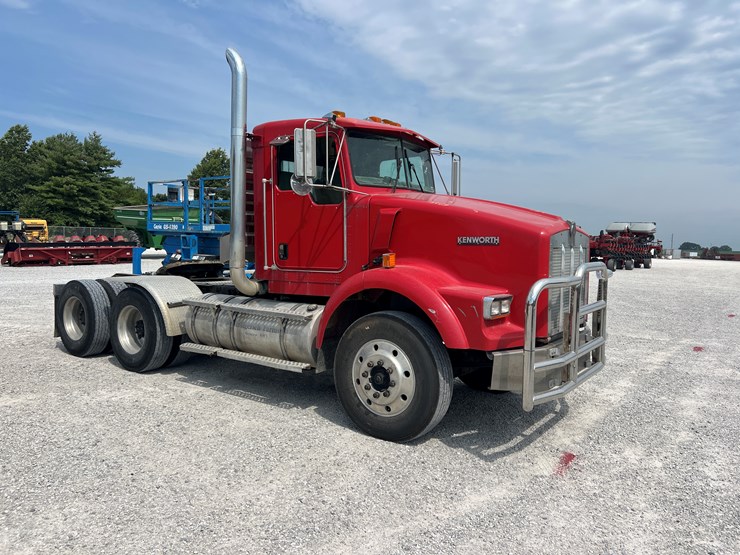 kenworth-t800-image-1