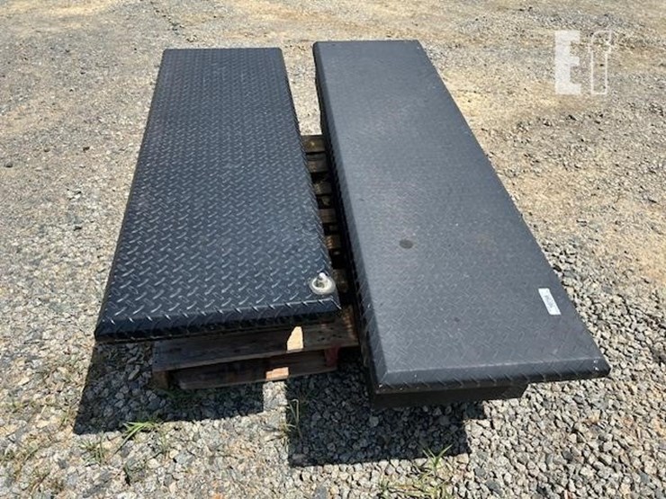 (2)-alum-toolboxes-for-reg-size-pickup-truck-image-3