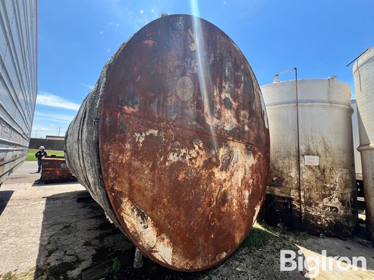 15,000-gallon-(approx.)-steel-liquid-feed-storage-tank-image-4