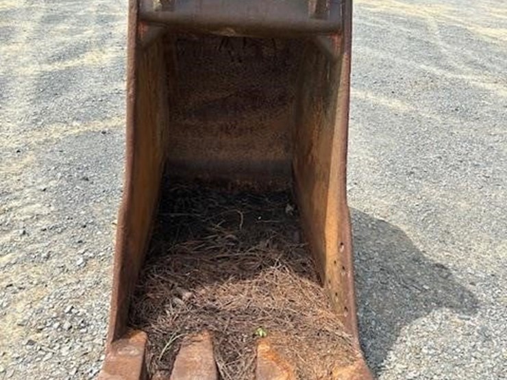 cf-excavator-bucket-image-3