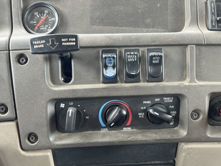 2000-sterling-l9500-image-33
